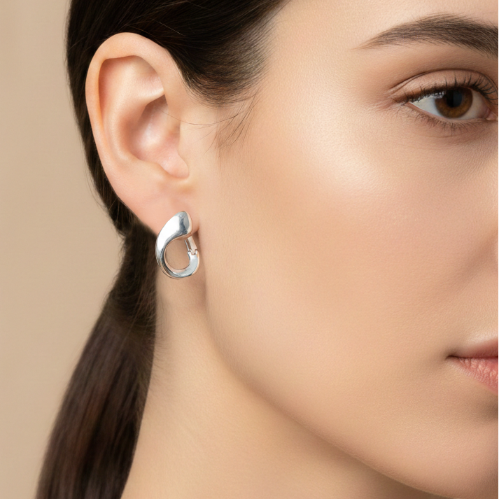 925 Ayar Gümüş Modern Tasarım Küpe - Altın & Beyaz Altın Kaplama 925 Ayar Gümüş Modern Tasarım Küpe - Altın & Beyaz Altın Kaplama