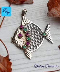 Kırmızı Yeşil Taşlı Otantik Balık Kolye
